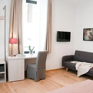 Giuturna Boutique *** Рим